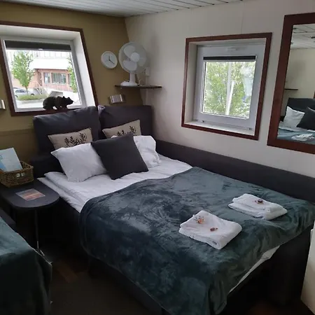 ホテル Hotellilaiva Wuoksi クオピオ