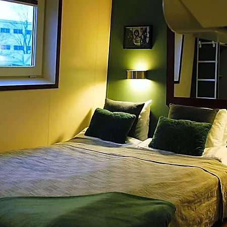 Hotellilaiva Wuoksi 3* クオピオ
