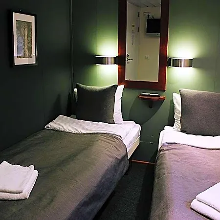 Hotellilaiva Wuoksi 3* クオピオ