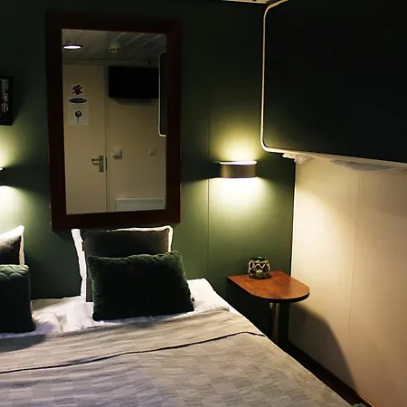 ホテル Hotellilaiva Wuoksi 3*