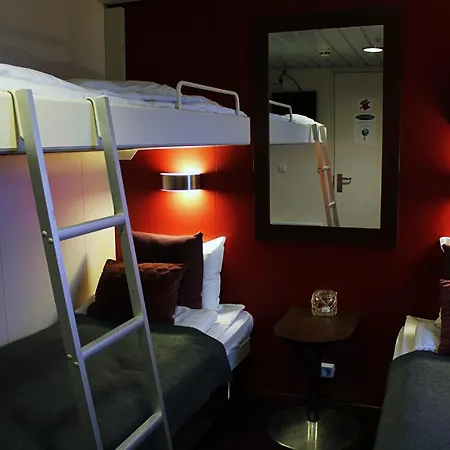 Hotellilaiva Wuoksi 3* クオピオ